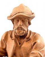 Favágó, faragott fa szobor, m: 25 cm