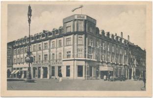1930 Hradec Králové, Königgrätz; Grand Hotel Urban, café, automobile (wet damage)