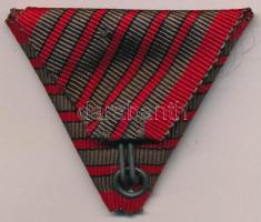 1918. "Sebesültek Érme" eredeti mellszalagja (öt vörös sávval) jó állapotban
Hungary 1918...