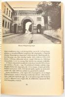 Kiss Gábor: Erdélyi várak, várkastélyok. Bp, 1987, Panoráma. Fekete-fehér fotókkal. Kiadói egészvász...