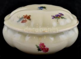 Ludwigsburg virágmintás porcelán ékszertartó, matricás, jelzett, kopásokkal d: 8 cm