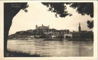 1939 Pozsony, Pressburg, Bratislava; vár, uszályok, városi fürdő / castle, barges, bath. Foto-Fon
