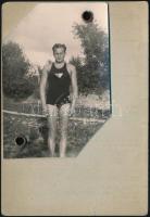 1936-1937 Nemzeti Úszósport Alapítvány által kiadott fényképes igazolvány, mely a margitszigeti uszodában tréningen való részvételre jogosít