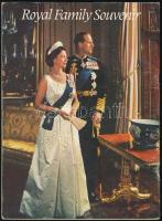 1974 Royal Family Souvenir. London, Pitkin Pictorials, angol nyelven, nagyon gazdag, színes képanyaggal illusztrált.