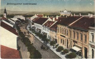 Balassagyarmat, Fő utca, Gescheit üzlete, zsinagóga a háttérben. Wertheimer Zsigmond kiadása (Rb)