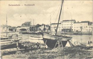 Swinoujscie, Swinemünde; Bootswerft / boatyard, boats. Sigmund Weil (surface damage)