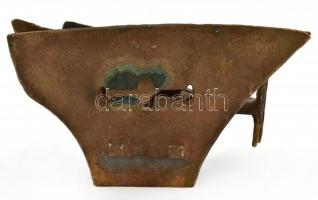 Bors István (1938-2003): Pieta. Bronz, jelzés nélkül, kopásnyomokkal, m: 8,5 cm, h: 14 cm. Irodalom:...