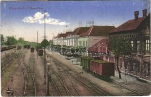 1920 Nagyvárad, Oradea; Pályaudvar, vasútállomás, vonat, vagonok / railway station, train, wagons (r)