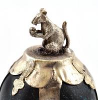 Mókus figura malachit gömbön, m: 6 cm