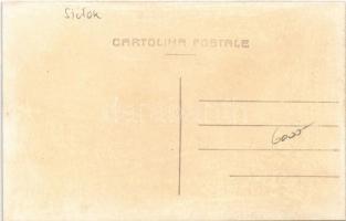 Siófok, HGRT 21. uszály partra húzása. photo