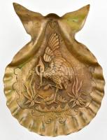 Díszes réz asztalközép, madárral és nővényekkel plasztikusan díszített, kopásnyomokkal, jelzés nélkü...