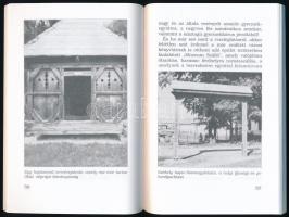 Gyócsi László: Vendégváró fenyvesek. Útirajz. Bp., 2002., Szerzői. Fekete-fehér fotókkal illusztrált...
