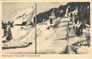Skispringen auf der grossen Olympiaschanze / Ski jumping on the big Olympic hill, winter sport (EK)