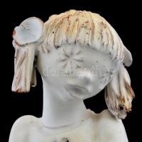 Kovács Éva (1938-2017): Lányka. Kézzel festett mázas kerámia, jelzett, lepattanásokkal, foltos, m: 1...