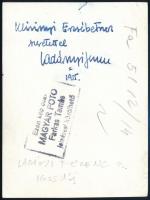 Ladányi Ferenc (1909-1965) Kossuth-díjas színművész aláírása az őt ábrázoló kép hátoldalán