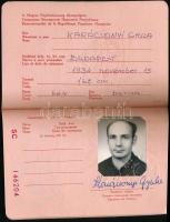 1973 Magyar Népköztársaség piros útlevél fekvő fényképes