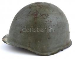 Magyar 50M fém katonai rohamsisak bőr szíjjal, belül zsákvászon szövettel párnázott, kopott, m: 17,5 cm, 25,5x29 cm