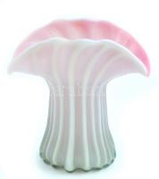 Rózsaszín-fehér anyagában színezett üveg váza, kis kopásnyomokkal, m: 23 cm