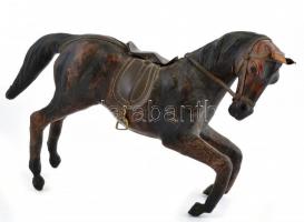Ló figura, bőrből, 22×33 cm
