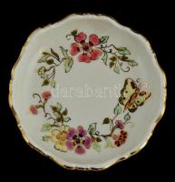 Zsolnay pillangó mintás asztali szett: váza (m:20 cm), ékszerdoboz (7,5x7,5 cm), tálka (d:12,5 cm). ...