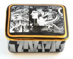 Hollóházi Szász Endre tervezte doboz, matricás, jelzett, hibátlan. 13,5×9×4,5 cm