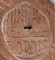 Böröcz kerámia lányka. Kézzel festett, mázas, jelzett, hibátlan. 13,5 cm