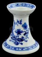 Hutschenreuther porcelán gyertya tartó máz alatti kék festéssel. Jelzés nélkül. Hibátlan. 13 cm