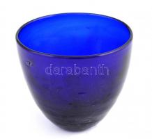 Kék üvegbetét kehely formájú kínálóba. Hibátlan. d:9,6 cm, m: 8,5 cm.
