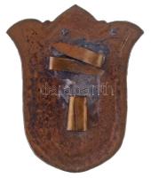 ~1920-1930. "Aranyosi Kereskedelmi Középiskola" zománcozott Br sapkajelvény (49,5x41mm) T:...