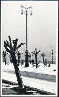 1958 C. Kovács István: Budapest télen, feliratozott fotó, 24×14 cm