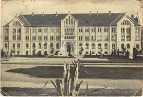 1941 Pécs, Egyetemi Szent Mór Kollégium (kopott sarkak / worn corners)