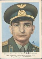 Valerij Bikovszkij (1934- ) szovjet űrhajós aláírása őt magát ábrázoló levelezőlapon / Signature of Valeriy Bikovskiy (1934- ) Soviet astronaut on postcard
