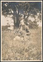 1929 Kinszki Imre (1901-1945) budapesti fotóművész hagyatékából, a szerző által feliratozott vintage fotó (Farkasvölgy, ez a szerző 208. sz. felvétele), 8,4x6 cm