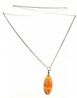 Ezüst (Ag) nyaklánc borostyán medállal. Jelzett 6,5 g