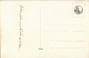 Székesfehérvár, Első világháborús hősök szobra, a 17. honvéd gyalogezred hősi halottak emlékére. pho...