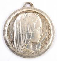 Ezüst(Ag) Mária medál, jelzett, hátoldalán karcolásokkal, d: 3 cm, nettó: 9,65 g
