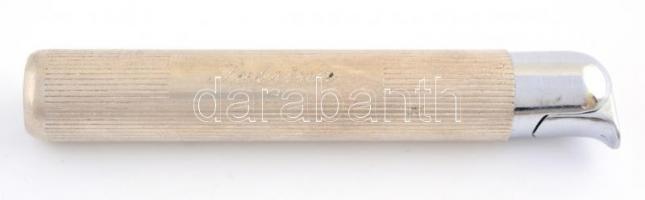 Ezüst(Ag) borítású öngyújtó, fém szerkezettel, jelzett, Sabrina felirattal, h: 8,5 cm