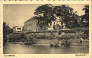 1940 Dunaalmás, Fürdő szálloda