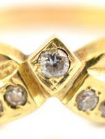 14K arany (Au) gyűrű cirkón kövekkel. Jelzett 3,81 g m: 64