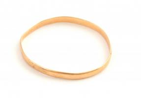 14K arany (Au) karikagyűrű, jelzés nélkül, m:62, nettó: 0,62 g
