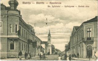 1924 Beszterce, Bistritz, Bistrita; Str. Spitalului / Spitalgasse / Kórház utca, Brecher M. üzlete, kerékpár. Gustav Zikeli kiadása / street view, shops, bicycle (szakadás / tear)