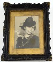 Egry Mária színésznő fényképe 22x18 cm Üvegezett keretben.