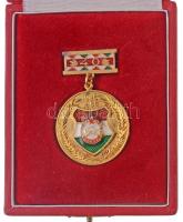 1988. MHSZ (Magyar Honvédelmi Szövetség) 40 aranyozott és zománcozott kitüntetés eredeti dísztokban T:1-,2