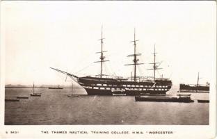 The Thames Nautical Training College HMS Worcester Royal Navy (gyűrődés / crease)