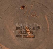 Ifj. Badár Balázs (Mezőtúr) mázas kerámia váza, jelzett, kis kopásnyomokkal, m: 16,5 cm