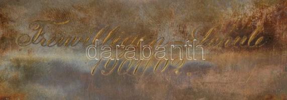 XX. sz. eleje. Ezüst (Ag) díszdoboz. Zománcfestett, lovas jelenetet ábrázoló fedéllel. Gravírozott f...