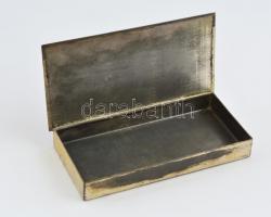 Tevan Margit (1901-1978): Fém doboz, plasztikus figuráls díszítéssel a fedelén, jelzett, kopott, alj...