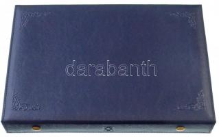 Érmetartó tálca, 18db nagyobb méretű érme számára, 48x48mm-es  férőhelyekkel, lecsukható műbőr tartó...