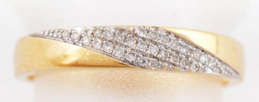 Arany (Au) 14K sávos gyűrű, összesen 26 db ackánt csiszolású brill kővel, cca 13 ct, jelzett, méret: 54, bruttó: 2,3 g
