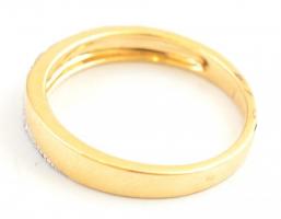 Arany (Au) 14K sávos  gyűrű, összesen 26 db ackánt csiszolású brill kővel, cca 13 ct, jelzett, méret...